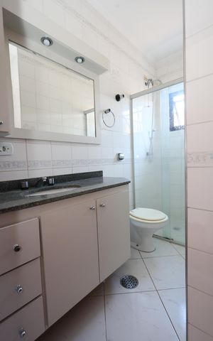 Casa à venda com 151m², 3 quartos e 2 vagas Casa à venda com 151m², 3 quartos e 2 vagasBanheiro da Suíte