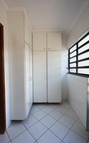 Casa à venda com 151m², 3 quartos e 2 vagas Casa à venda com 151m², 3 quartos e 2 vagasÁrea de Serviço