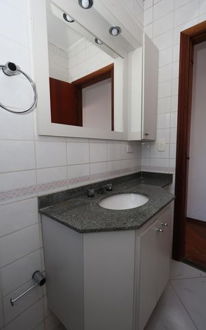 Casa à venda com 151m², 3 quartos e 2 vagas Casa à venda com 151m², 3 quartos e 2 vagasBanheiro