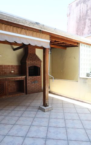 Casa à venda com 151m², 3 quartos e 2 vagas Casa à venda com 151m², 3 quartos e 2 vagasÁrea comum - Churrasqueira - quintal
