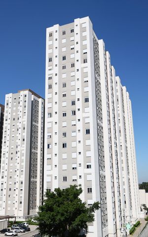 Casa à venda com 151m², 3 quartos e 2 vagas Casa à venda com 151m², 3 quartos e 2 vagasvista