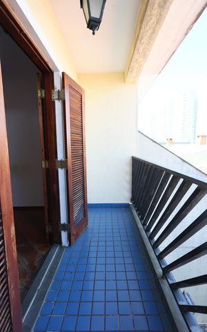 Casa à venda com 151m², 3 quartos e 2 vagas Casa à venda com 151m², 3 quartos e 2 vagassuíte sacada