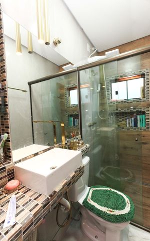 Casa à venda com 160m², 3 quartos e 2 vagas Casa à venda com 160m², 3 quartos e 2 vagasBanheiro Social