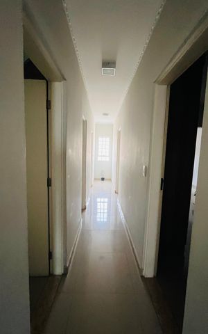 Casa à venda com 290m², 4 quartos e 5 vagas