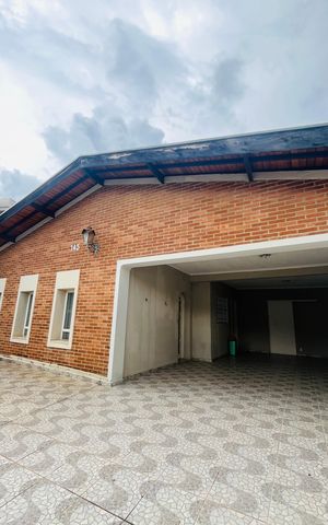 Casa à venda com 290m², 4 quartos e 5 vagas