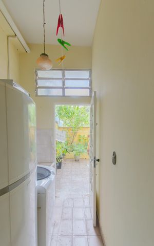 Casa à venda com 200m², 4 quartos e 1 vaga Casa à venda com 200m², 4 quartos e 1 vagaÁrea de Serviço