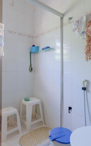 Casa à venda com 200m², 4 quartos e 1 vaga Casa à venda com 200m², 4 quartos e 1 vagaBanheiro da Suíte