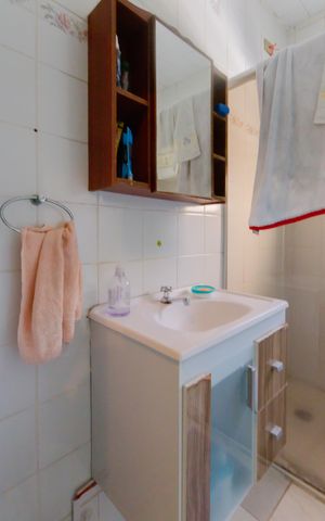 Casa à venda com 200m², 4 quartos e 1 vaga Casa à venda com 200m², 4 quartos e 1 vagaBanheiro da Suíte