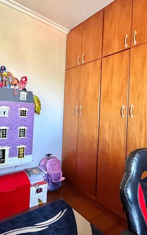 Apartamento à venda com 180m², 3 quartos e 2 vagas Apartamento à venda com 180m², 3 quartos e 2 vagasSuite 3