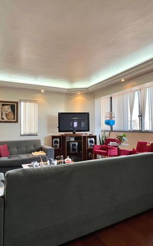 Apartamento à venda com 180m², 3 quartos e 2 vagas Apartamento à venda com 180m², 3 quartos e 2 vagasSala