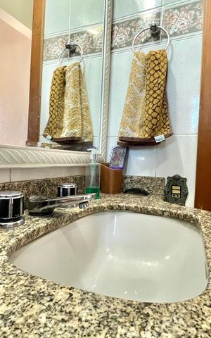 Apartamento à venda com 180m², 3 quartos e 2 vagas Apartamento à venda com 180m², 3 quartos e 2 vagasBanheiro da Suíte 1