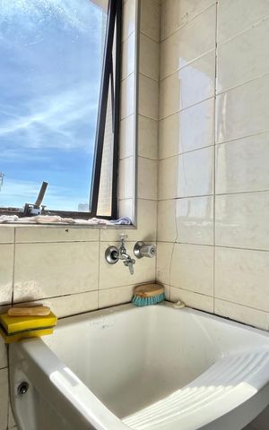 Apartamento à venda com 180m², 3 quartos e 2 vagas Apartamento à venda com 180m², 3 quartos e 2 vagasÁrea de Serviço