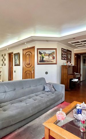 Apartamento à venda com 180m², 3 quartos e 2 vagas Apartamento à venda com 180m², 3 quartos e 2 vagasSala