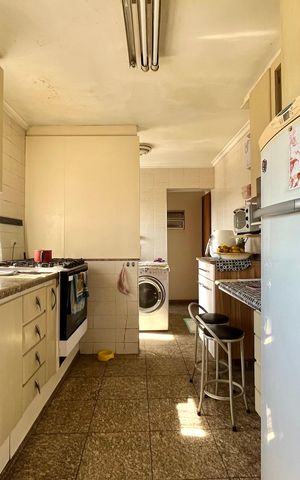 Apartamento à venda com 180m², 3 quartos e 2 vagas Apartamento à venda com 180m², 3 quartos e 2 vagasCozinha