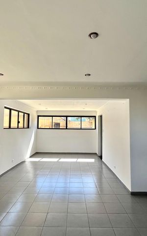 Apartamento à venda com 180m², 3 quartos e 2 vagas Apartamento à venda com 180m², 3 quartos e 2 vagasÁrea comum - Salão de festas