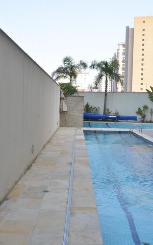 Apartamento à venda com 102m², 3 quartos e 2 vagasÁrea comum - Piscina