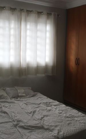 Casa à venda com 240m², 4 quartos e 2 vagasSuíte