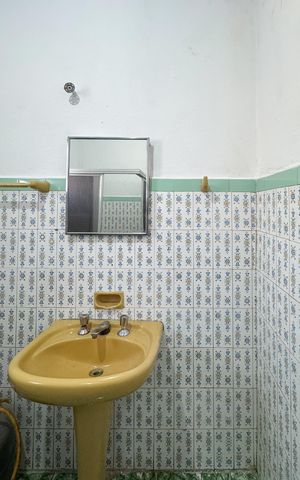 Casa à venda com 208m², 2 quartos e 1 vaga Casa à venda com 208m², 2 quartos e 1 vagaBanheiro Social