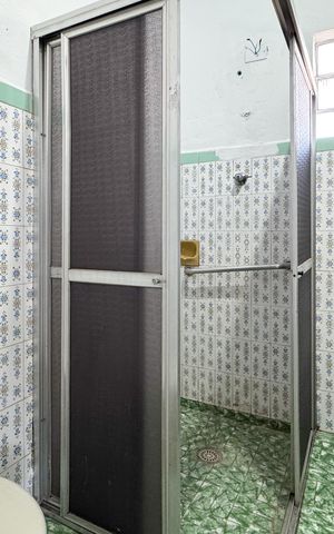 Casa à venda com 208m², 2 quartos e 1 vaga Casa à venda com 208m², 2 quartos e 1 vagaBanheiro Social