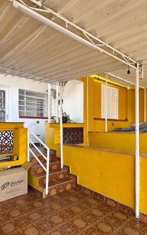 Casa à venda com 208m², 2 quartos e 1 vaga Casa à venda com 208m², 2 quartos e 1 vagaGaragem