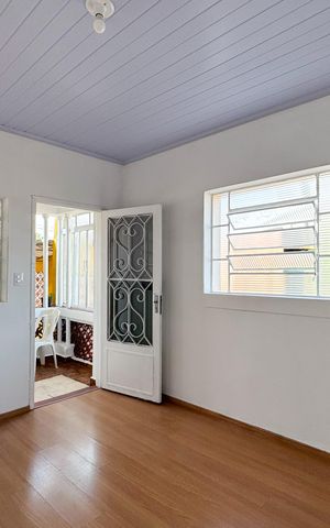 Casa à venda com 208m², 2 quartos e 1 vaga Casa à venda com 208m², 2 quartos e 1 vagaSala