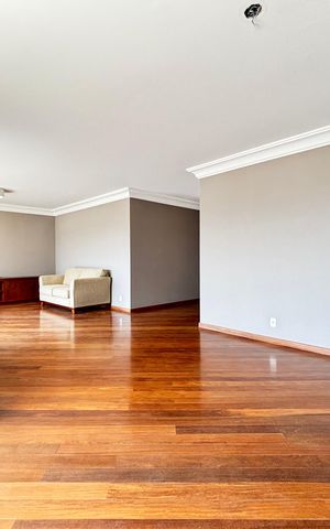 Apartamento para alugar com 212m², 4 quartos e 4 vagas Apartamento para alugar com 212m², 4 quartos e 4 vagasSala