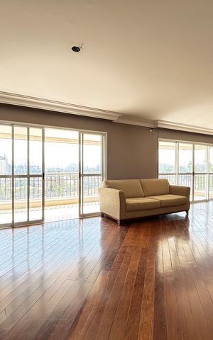 Apartamento para alugar com 212m², 4 quartos e 4 vagas Apartamento para alugar com 212m², 4 quartos e 4 vagasSala