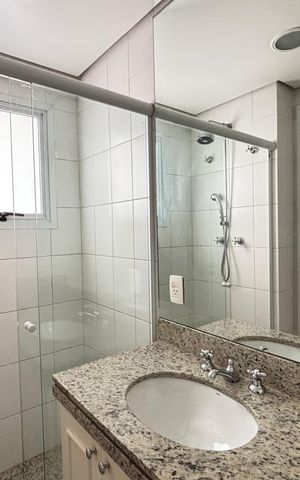 Apartamento para alugar com 212m², 4 quartos e 4 vagas Apartamento para alugar com 212m², 4 quartos e 4 vagasBanheiro da Suíte 3