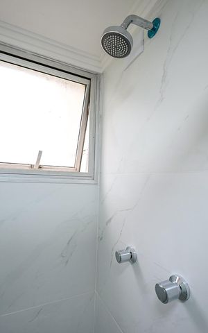 Apartamento para alugar com 70m², 2 quartos e 2 vagasChuveiro da Suíte