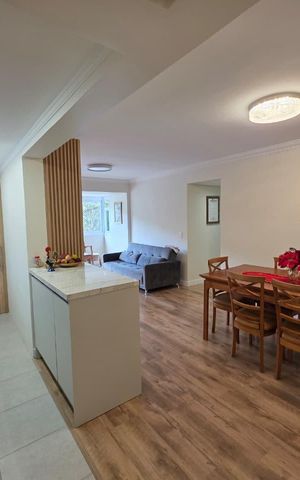 Apartamento à venda com 96m², 3 quartos e 2 vagas Apartamento à venda com 96m², 3 quartos e 2 vagasSala de jantar