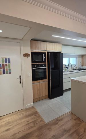 Apartamento à venda com 96m², 3 quartos e 2 vagas Apartamento à venda com 96m², 3 quartos e 2 vagasCozinha