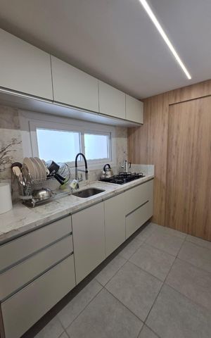 Apartamento à venda com 96m², 3 quartos e 2 vagas Apartamento à venda com 96m², 3 quartos e 2 vagasCozinha