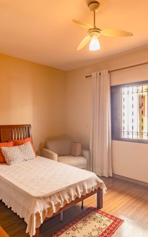 Casa à venda com 272m², 3 quartos e 6 vagas