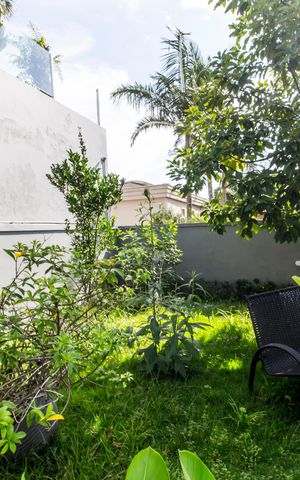 Casa de condomínio à venda com 600m², 4 quartos e 9 vagas Casa de condomínio à venda com 600m², 4 quartos e 9 vagasQuintal