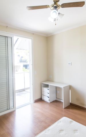 Casa de condomínio à venda com 600m², 4 quartos e 9 vagas Casa de condomínio à venda com 600m², 4 quartos e 9 vagasQuarto 4