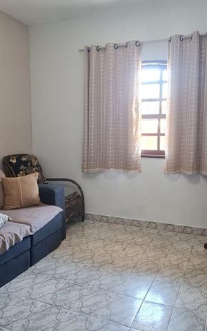 Casa à venda com 200m², 4 quartos e 1 vaga Casa à venda com 200m², 4 quartos e 1 vagaSala