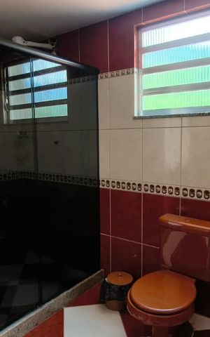Casa à venda com 200m², 4 quartos e 1 vaga Casa à venda com 200m², 4 quartos e 1 vagaBanheiro