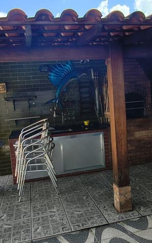 Casa à venda com 200m², 4 quartos e 1 vaga Casa à venda com 200m², 4 quartos e 1 vagaÁrea churrasqueira