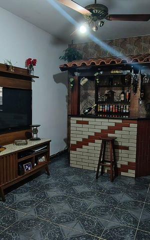 Casa à venda com 200m², 4 quartos e 1 vaga Casa à venda com 200m², 4 quartos e 1 vagaSala