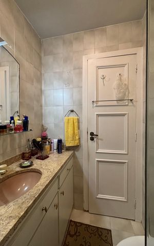 Apartamento à venda com 128m², 2 quartos e 1 vaga Apartamento à venda com 128m², 2 quartos e 1 vagaSuíte - banheiro