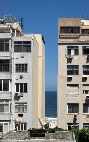 Apartamento à venda com 128m², 2 quartos e 1 vaga Apartamento à venda com 128m², 2 quartos e 1 vagaÁrea de serviço - suíte - vista para o mar