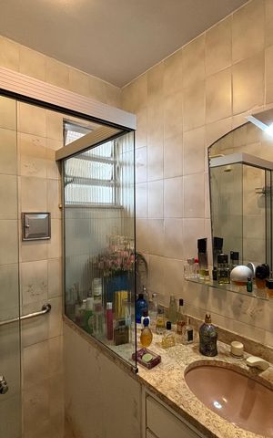 Apartamento à venda com 128m², 2 quartos e 1 vaga Apartamento à venda com 128m², 2 quartos e 1 vagaSuíte - banheiro