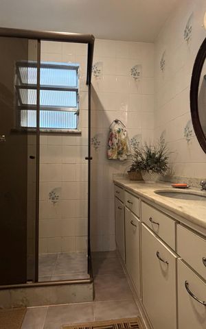 Apartamento à venda com 128m², 2 quartos e 1 vaga Apartamento à venda com 128m², 2 quartos e 1 vagaBanheiro social