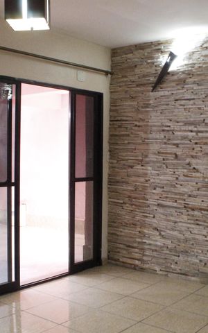 Casa de condomínio à venda com 208m², 4 quartos e 2 vagasSala