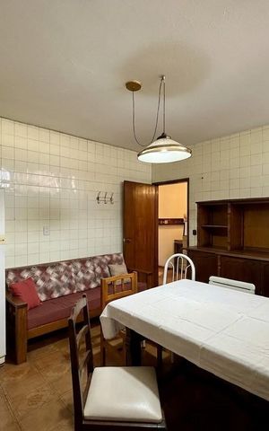 Casa à venda com 170m², 4 quartos e 2 vagas Casa à venda com 170m², 4 quartos e 2 vagasCozinha