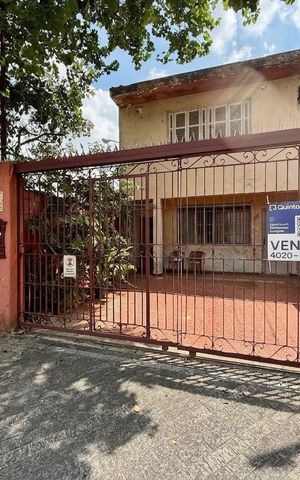 Casa à venda com 170m², 4 quartos e 2 vagas Casa à venda com 170m², 4 quartos e 2 vagasFachada