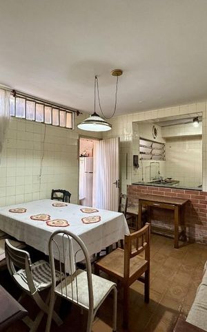 Casa à venda com 170m², 4 quartos e 2 vagas Casa à venda com 170m², 4 quartos e 2 vagasCozinha