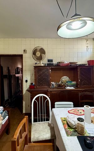 Casa à venda com 170m², 4 quartos e 2 vagas Casa à venda com 170m², 4 quartos e 2 vagasCozinha