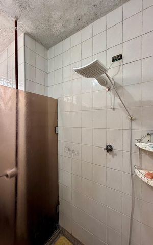 Casa à venda com 170m², 4 quartos e 2 vagas Casa à venda com 170m², 4 quartos e 2 vagasBanheiro Social