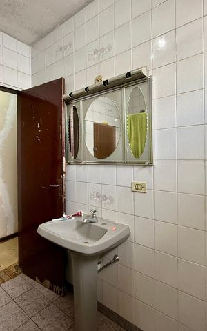 Casa à venda com 170m², 4 quartos e 2 vagas Casa à venda com 170m², 4 quartos e 2 vagasBanheiro Social
